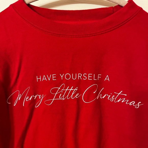 Women’s Like New Merry Christmas Red Crewneck Sweatshirt - Picture 2 of 5